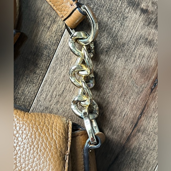 MICHAEL KORS Bedford leather crossbody tan/Carmel leather w/GHW - Picture 6 of 12